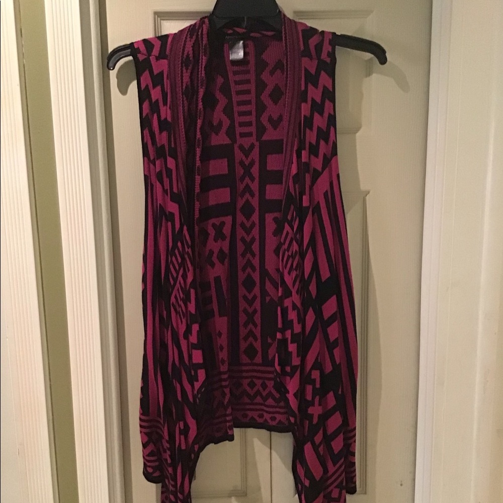 WOMENS SLEEVELESS SWEATER VEST SZ 18/20.